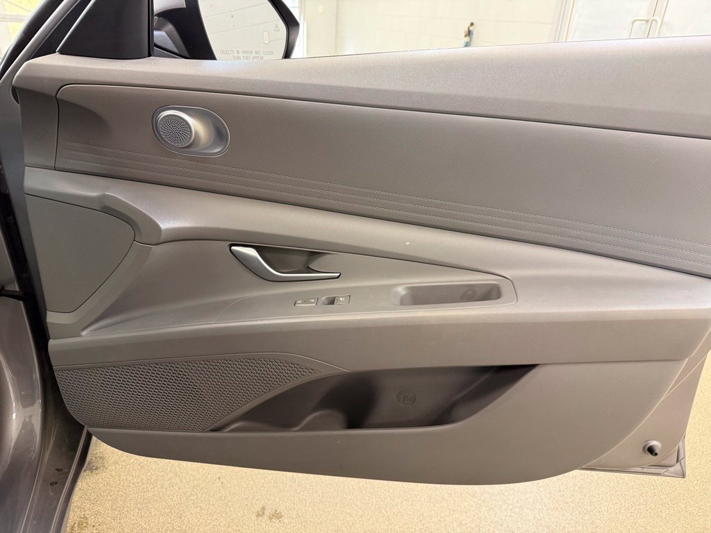 Used 2021 Hyundai Elantra SEL FWD image 27