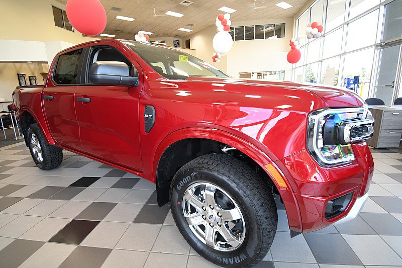New 2025 Ford Ranger XLT w/ Chrome Accent Package