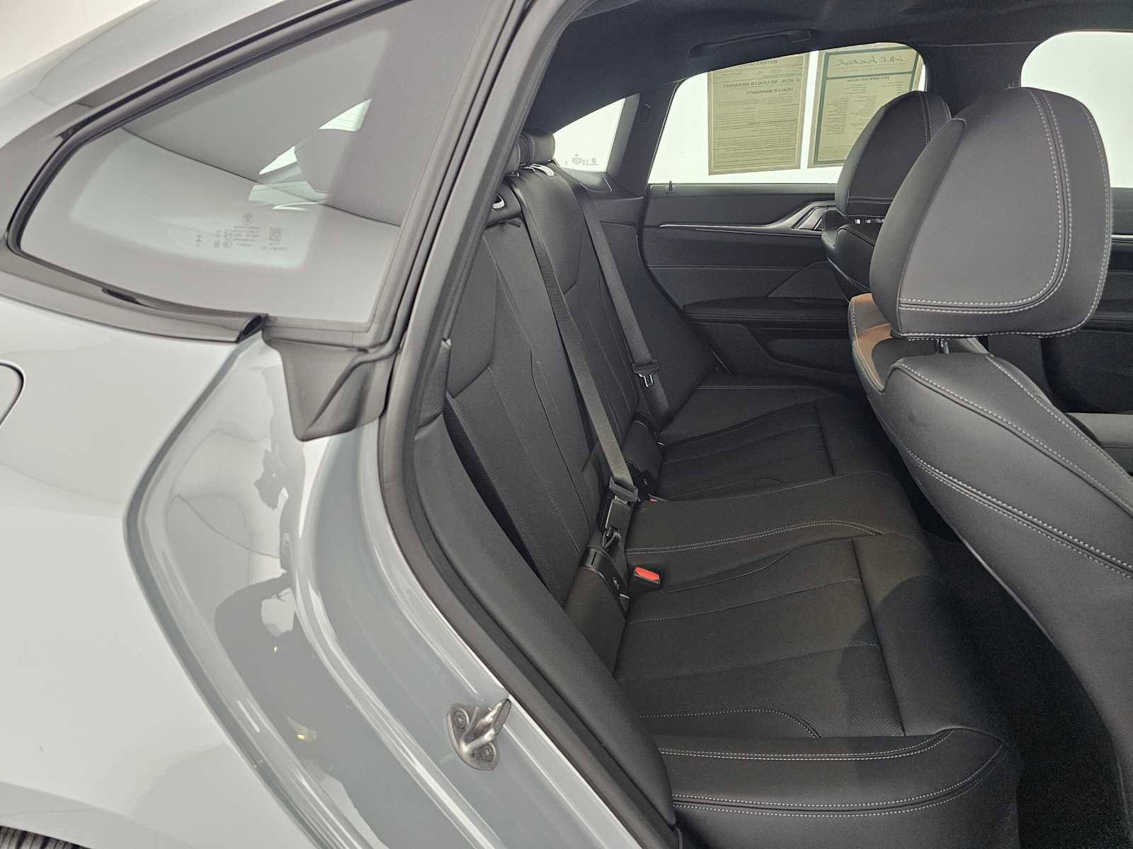 Used 2025 BMW 430i xDrive w/ M Sport Package image 12