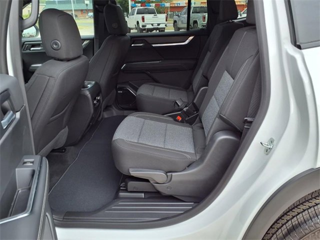 New 2026 GMC Acadia Elevation image 22