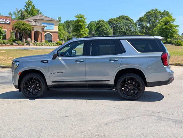 Used 2023 GMC Yukon SLT AWD/4WD image 12