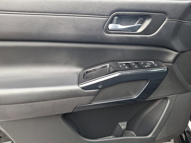 Certified 2022 Nissan Pathfinder SV image 12