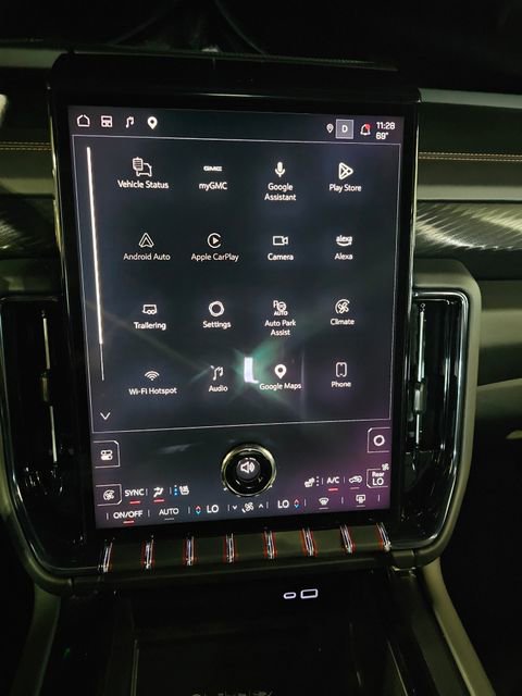 Used 2025 GMC Yukon AT4 w/ AT4 Premium Package image 34