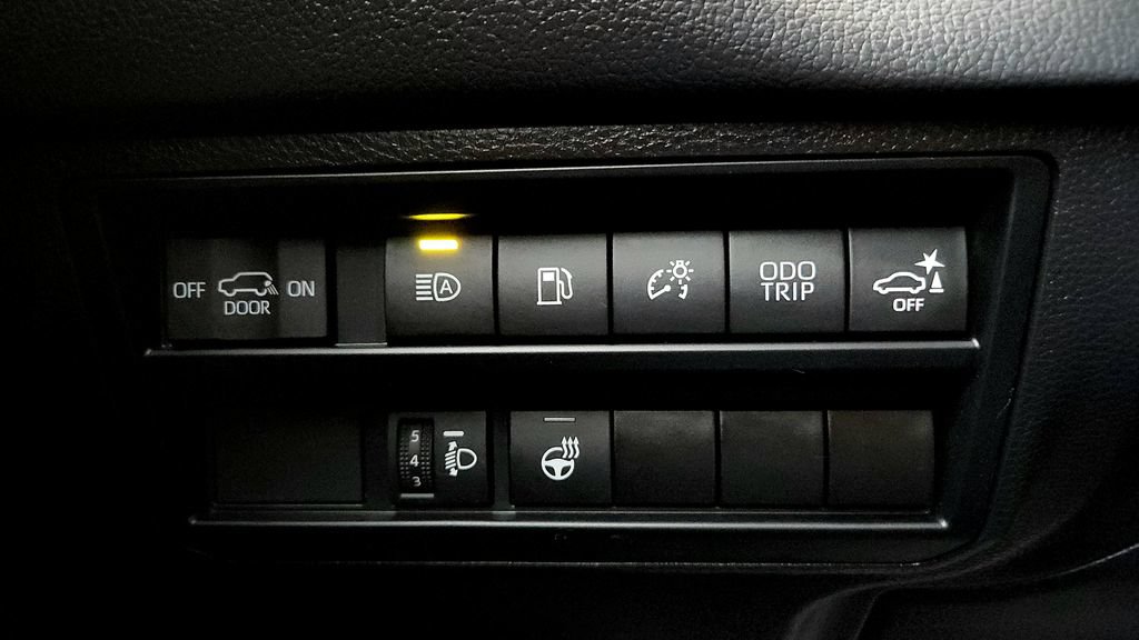Certified 2024 Toyota Sequoia SR5 w/ TRD Off-Road Package AWD/4WD image 32