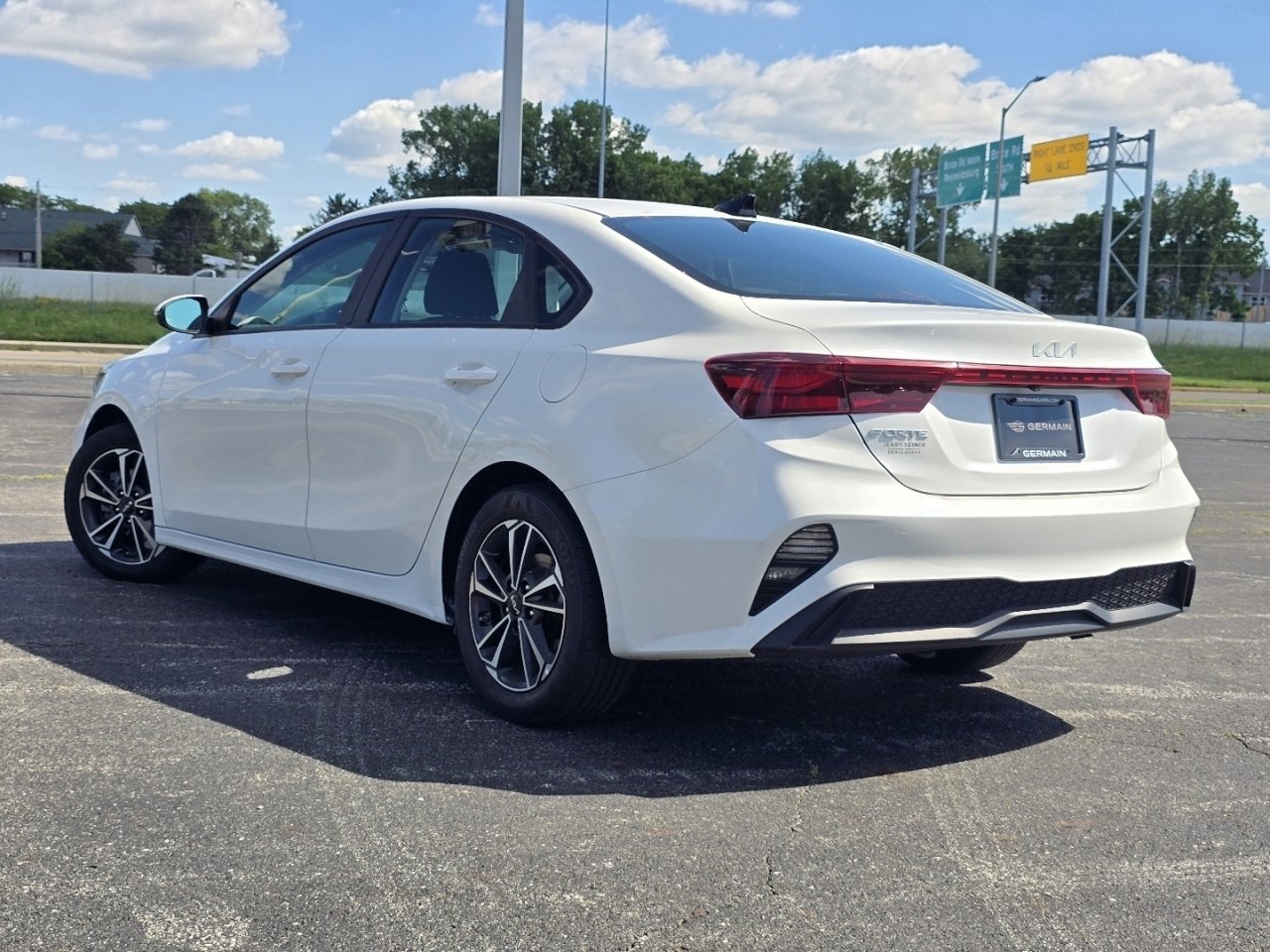 Used 2023 Kia Forte LXS w/ LXS Technology Package FWD image 11