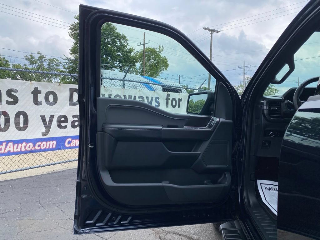 Used 2024 Ford F150 XLT w/ XLT Black Appearance Package AWD/4WD image 12