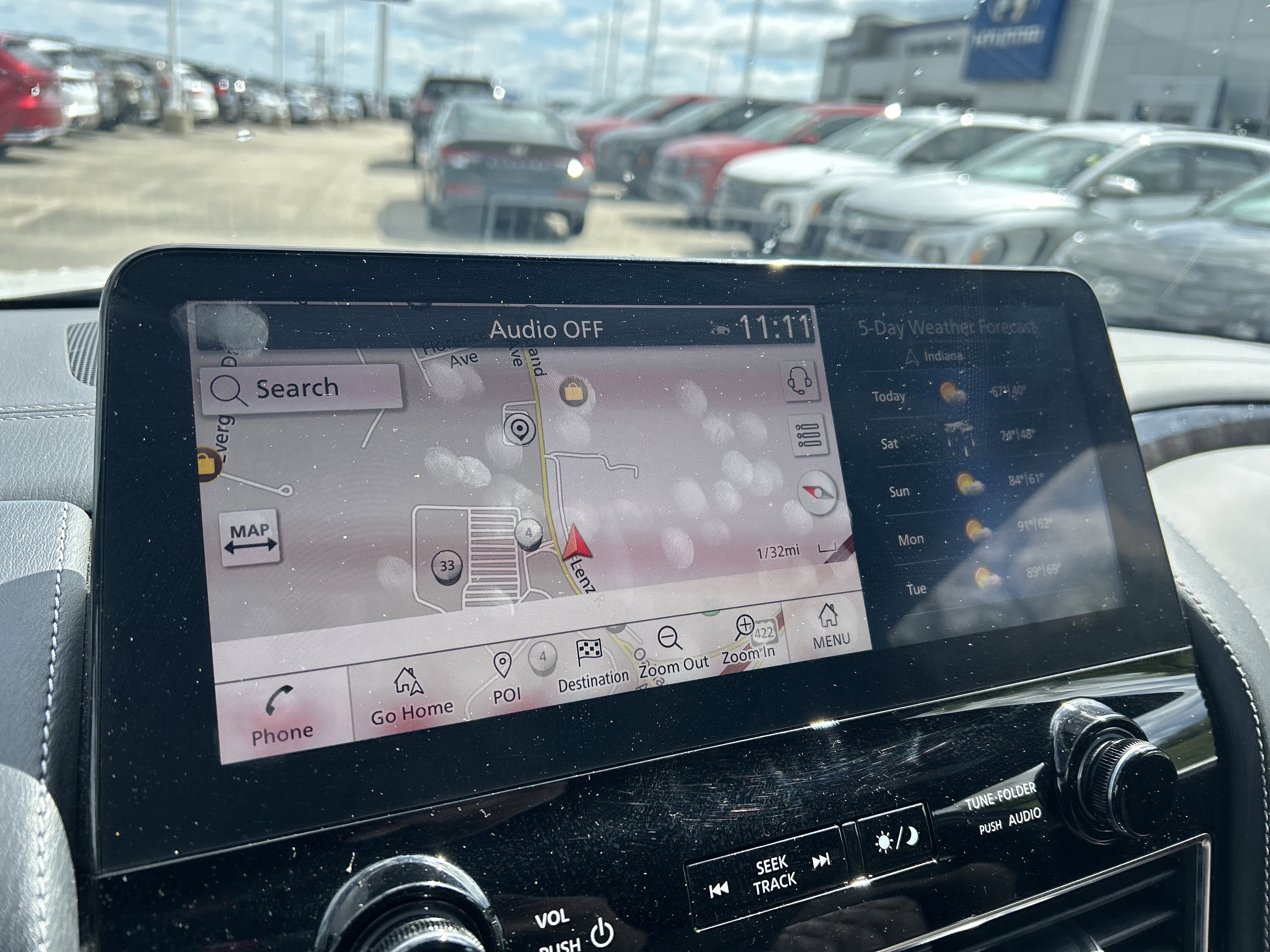 Used 2023 Nissan Armada Platinum w/ Captain's Chairs Package AWD/4WD image 33