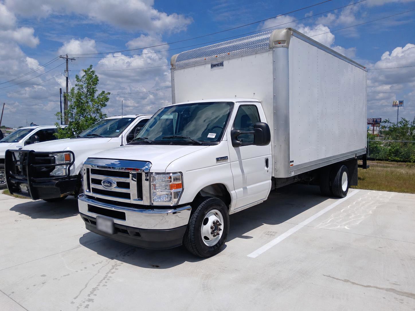 Used 2023 Ford E-450 and Econoline 450 Super Duty w/ Power Windows & Locks Group