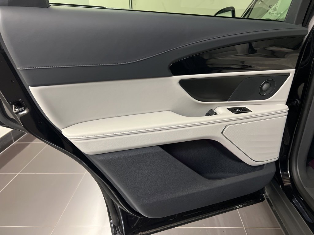 Used 2026 Lincoln Nautilus Premier w/ Equipment Group 102A image 38