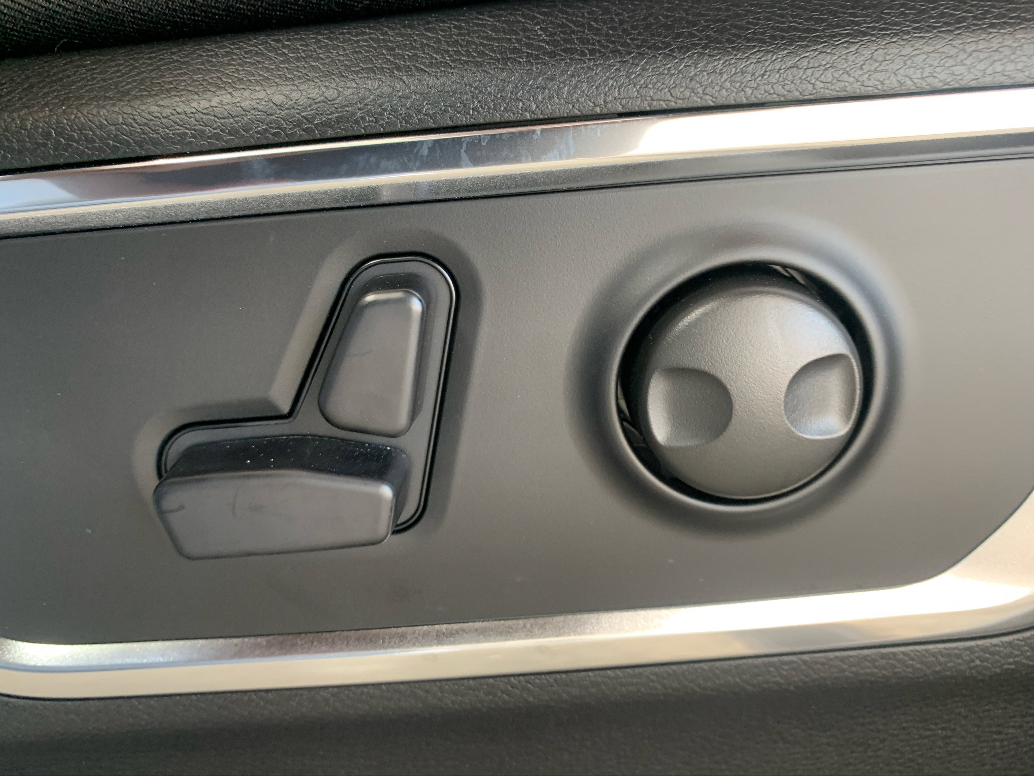 New 2026 RAM 1500 Laramie w/ Night Edition image 17