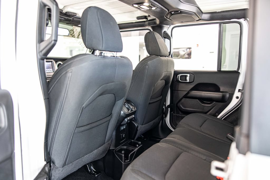 Used 2021 Jeep Wrangler Unlimited Sahara w/ Safety Group AWD/4WD image 29