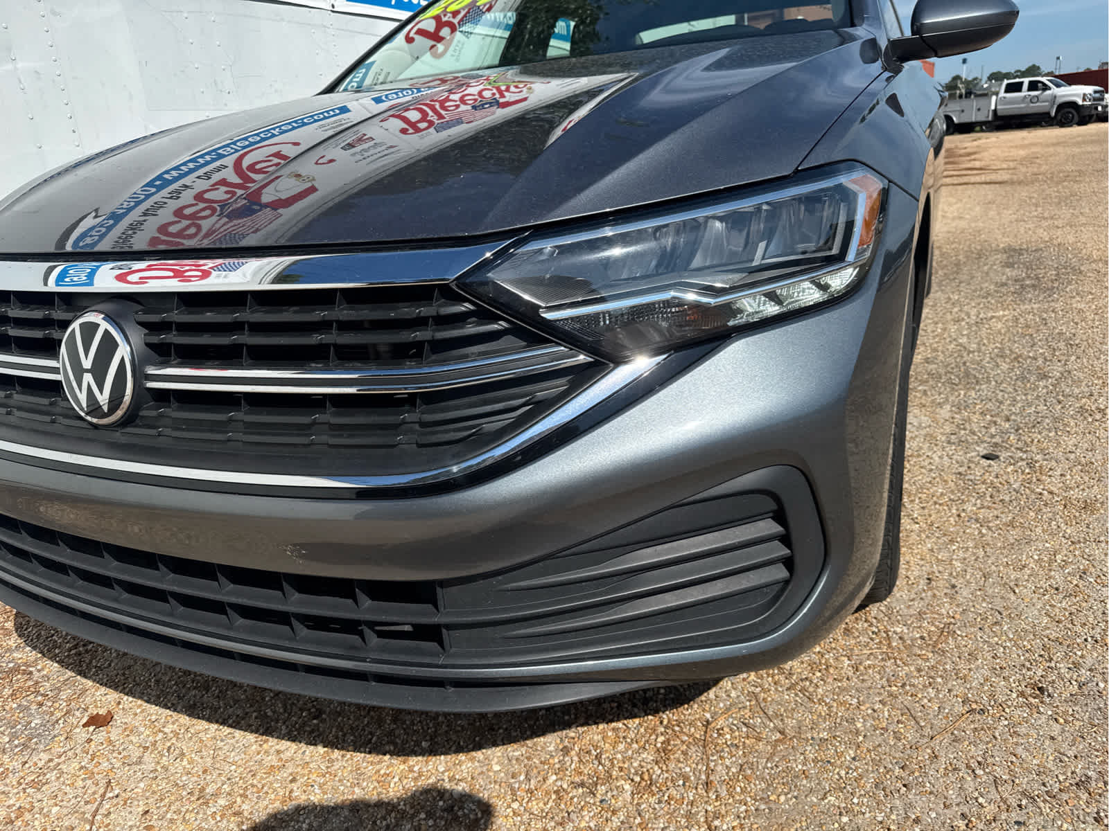 Used 2024 Volkswagen Jetta SE FWD image 11