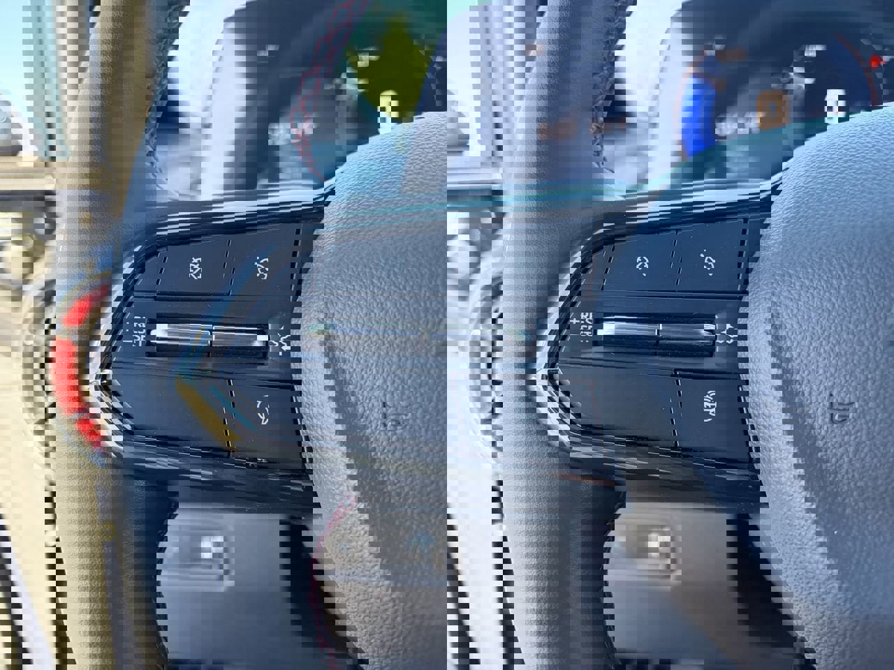 Used 2024 Chevrolet Equinox EV RS image 21