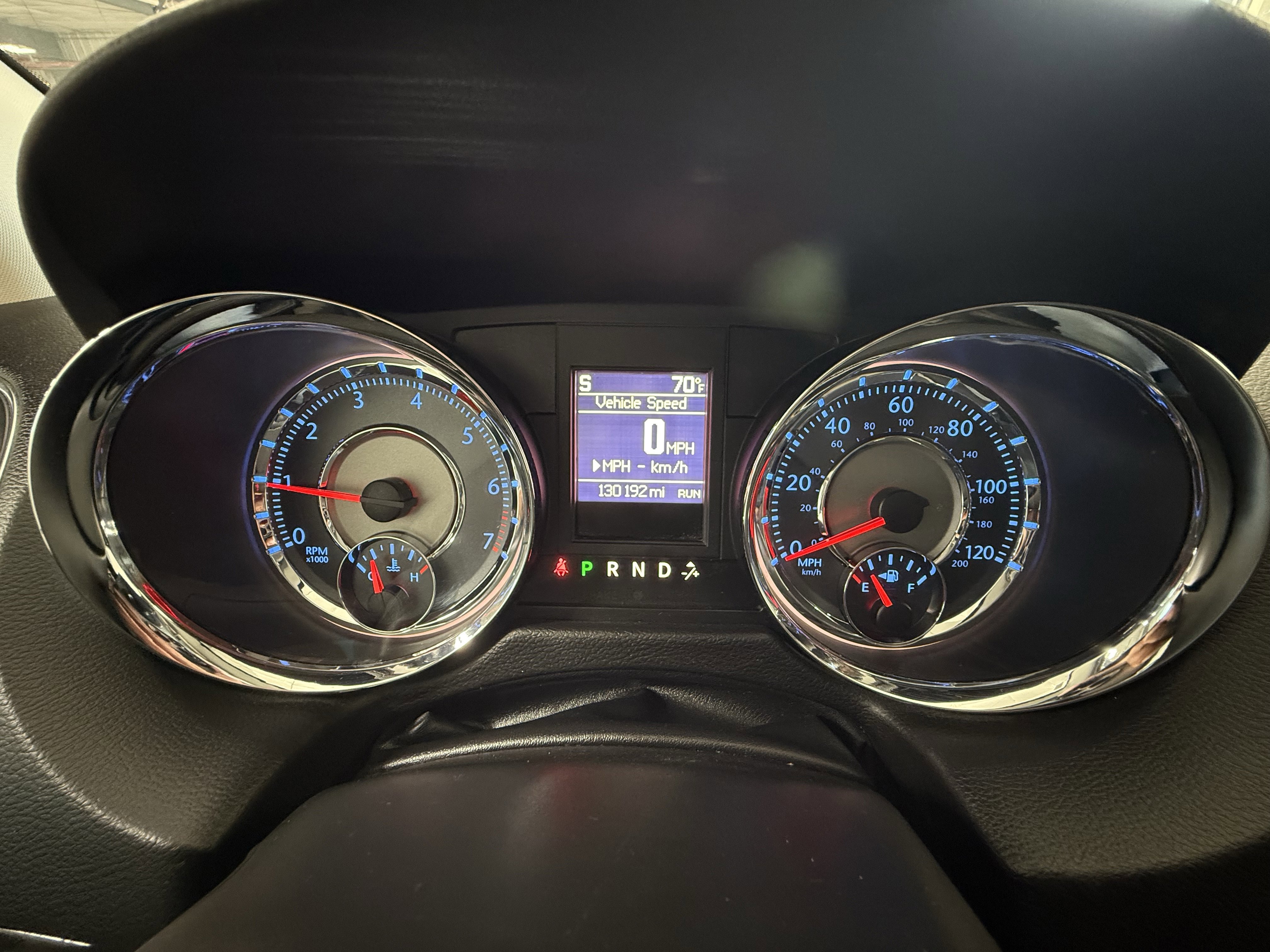 Used 2016 Chrysler Town & Country Touring FWD image 14