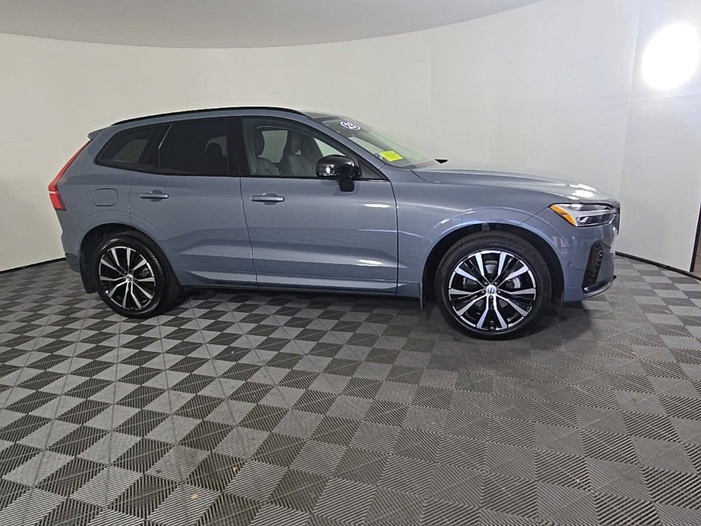 Certified 2023 Volvo XC60 B5 Plus w/ Climate Package image 6