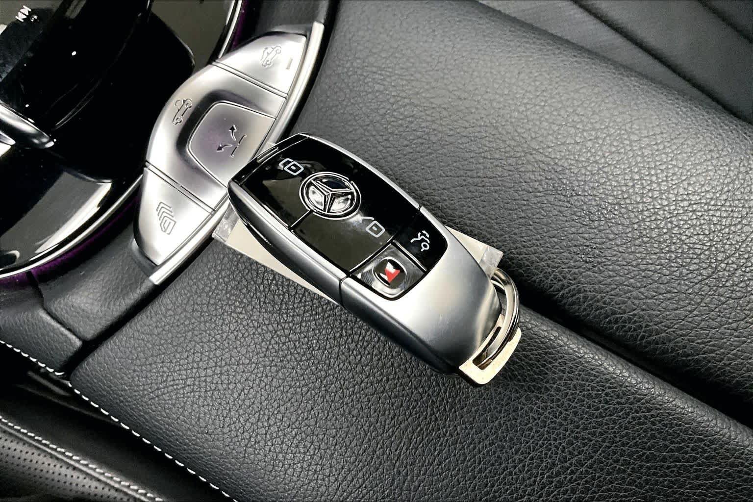 Used 2023 Mercedes-Benz E 450 4MATIC Cabriolet image 15