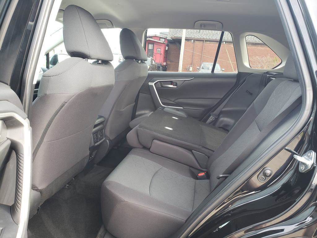 Used 2023 Toyota RAV4 XLE image 19