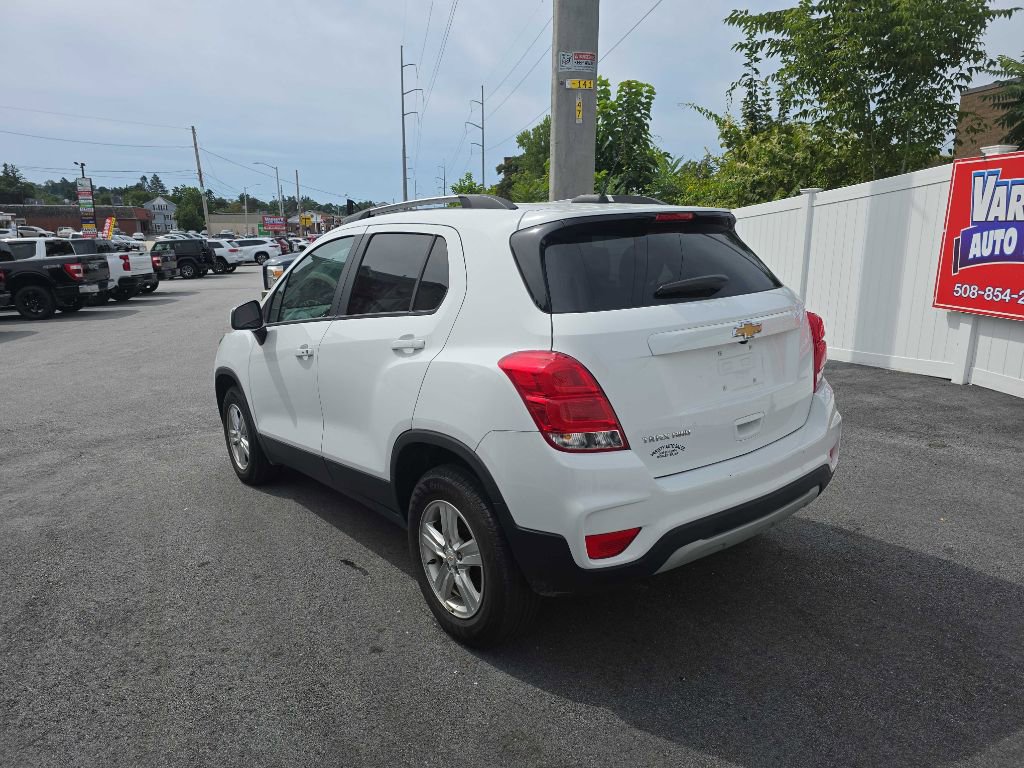 Used 2022 Chevrolet Trax LT w/ LT Convenience Package image 10