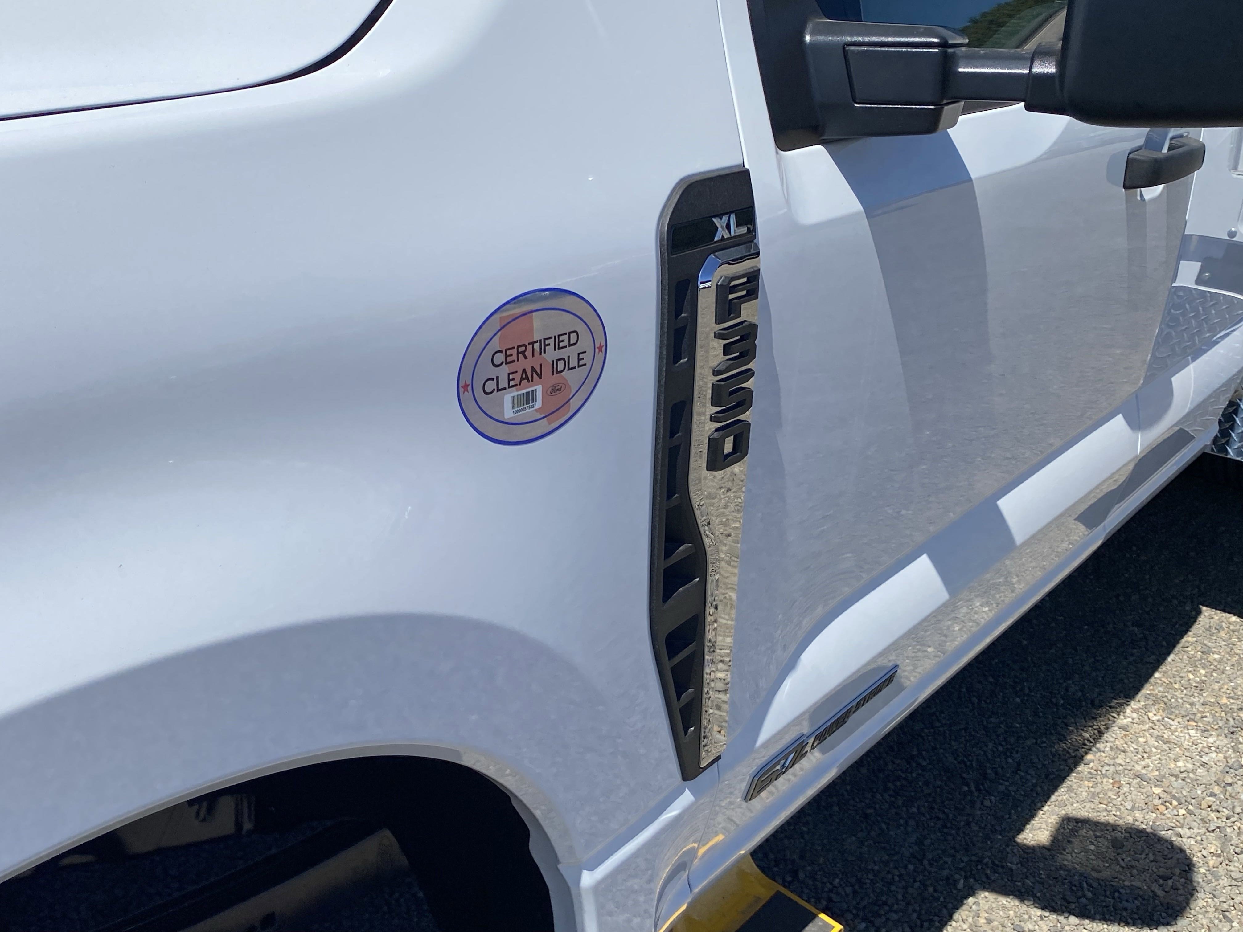 New 2025 Ford F350 XL w/ XL Chrome Package image 9