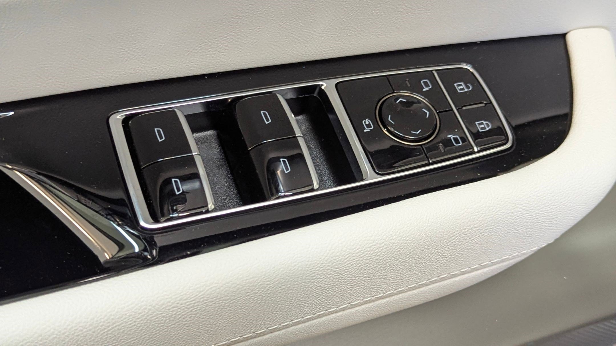 New 2026 Cadillac Vistiq Luxury image 22