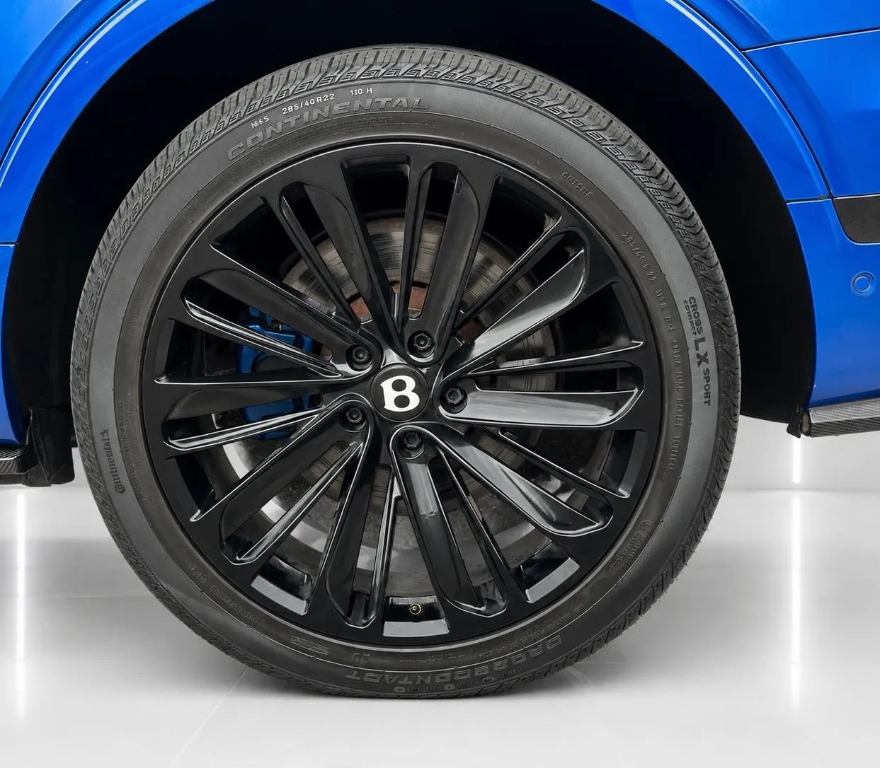 Used 2017 Bentley Bentayga AWD/4WD image 10