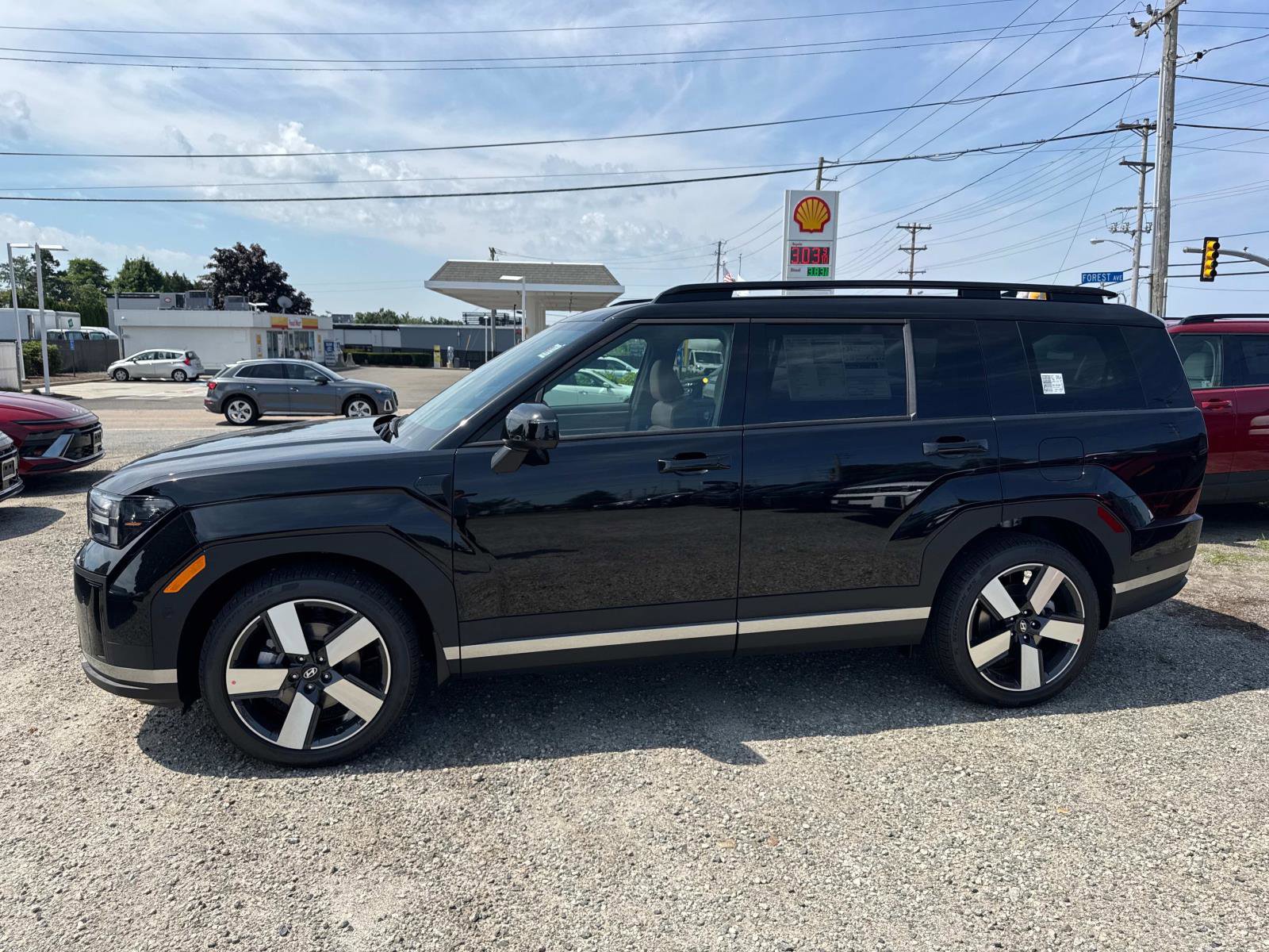 Used 2025 Hyundai Santa Fe Limited image 2