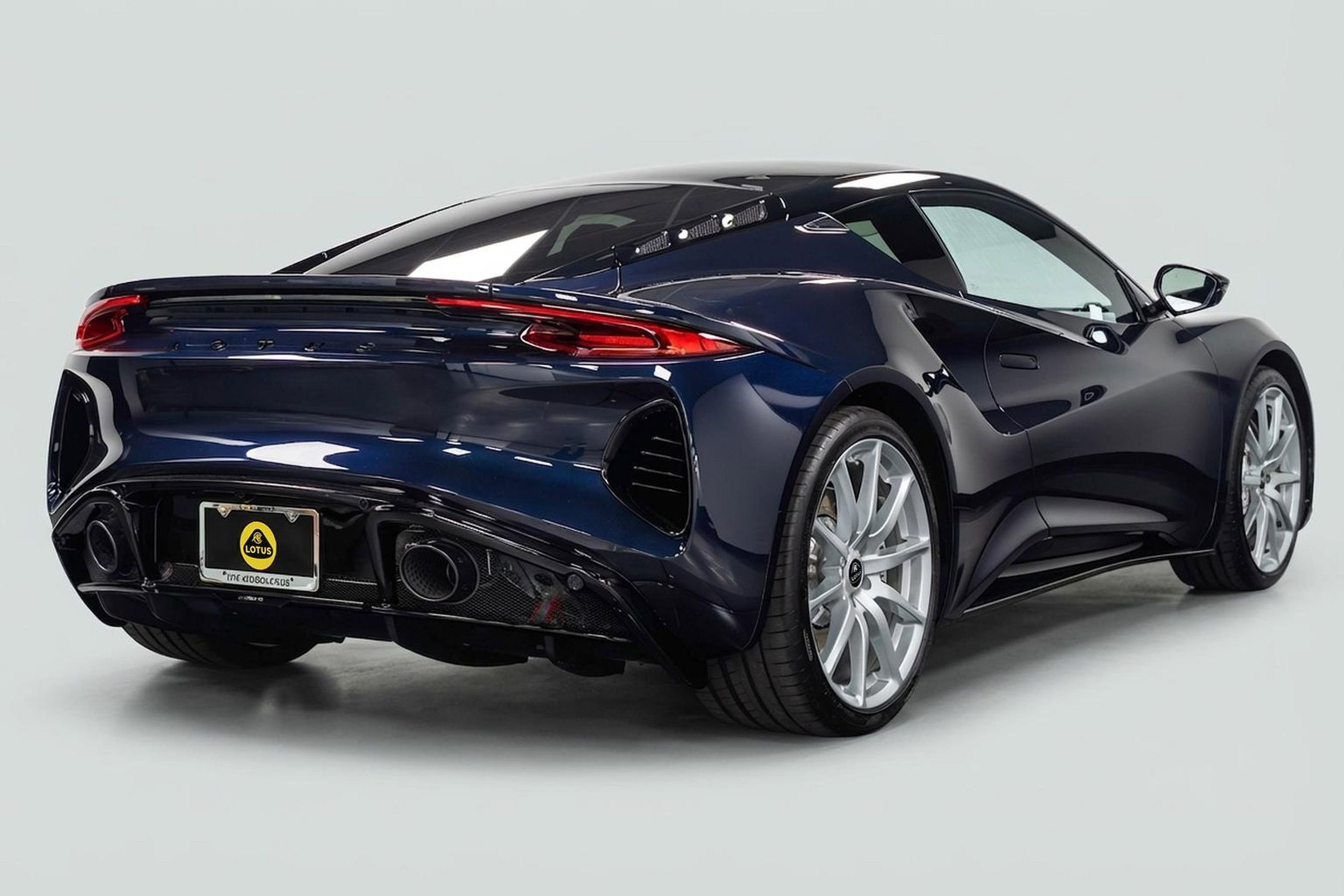 New 2025 Lotus Emira image 3