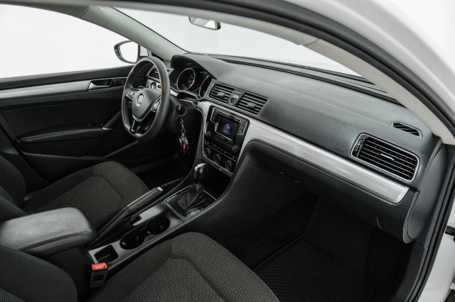 Used 2016 Volkswagen Passat 1.8T S w/ Lighting Package (P06) image 10