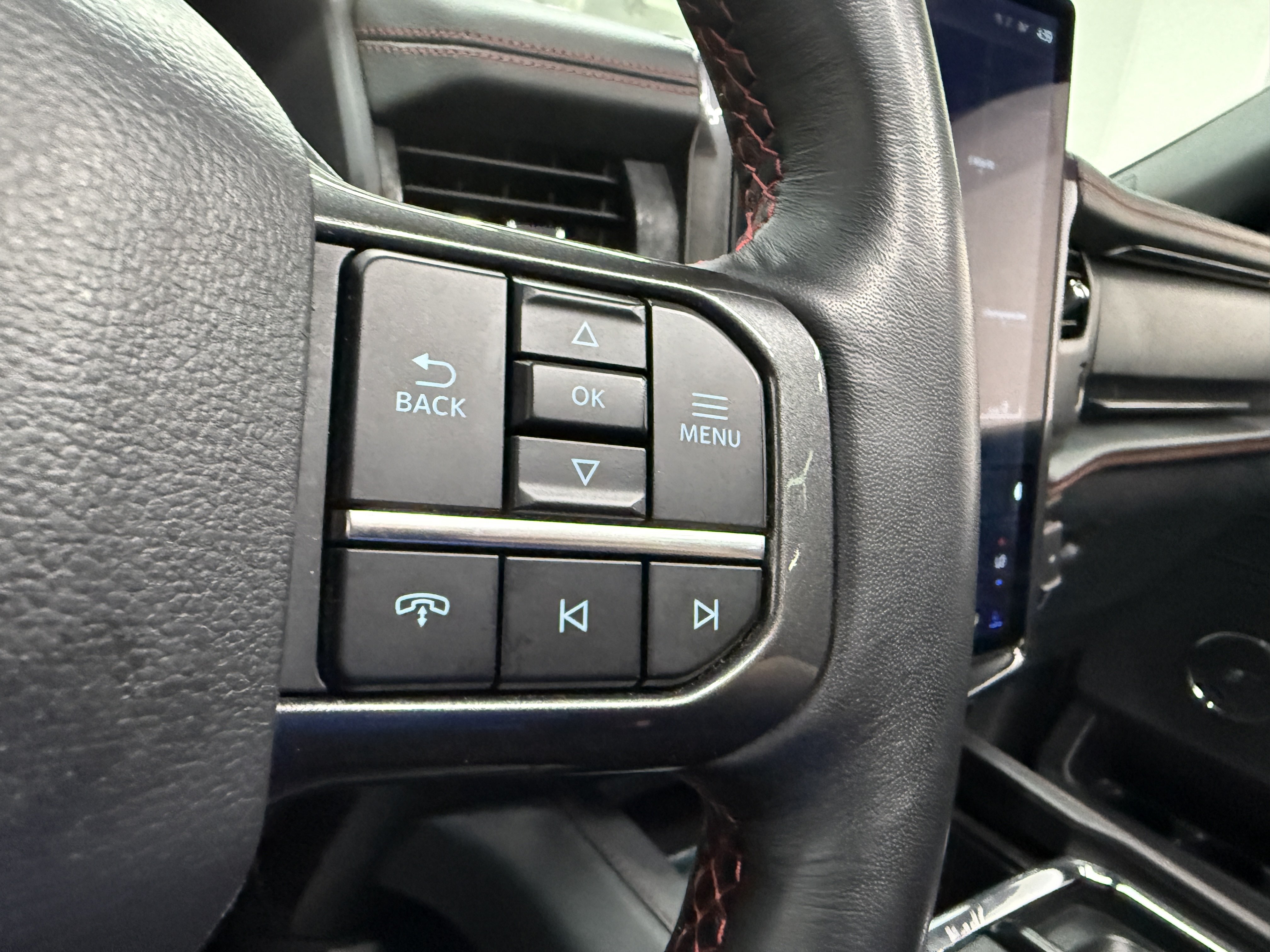 Used 2024 Ford Expedition Max Limited AWD/4WD image 16