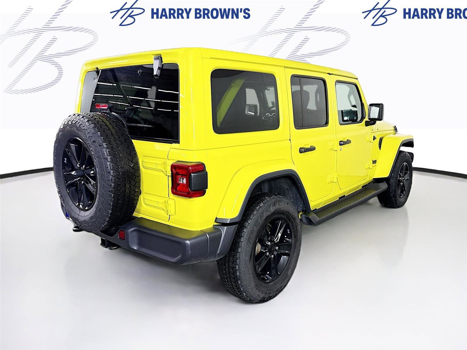 Used 2023 Jeep Wrangler Unlimited Sahara image 30