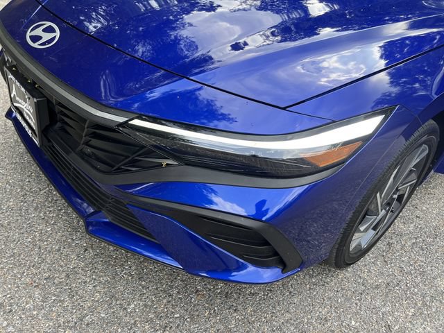 Used 2025 Hyundai Elantra SEL FWD image 28