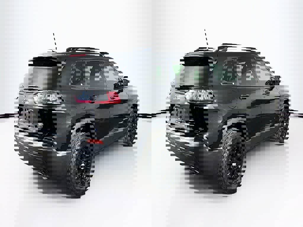 Used 2022 Jeep Cherokee Latitude Lux w/ Sun & Sound Group image 25