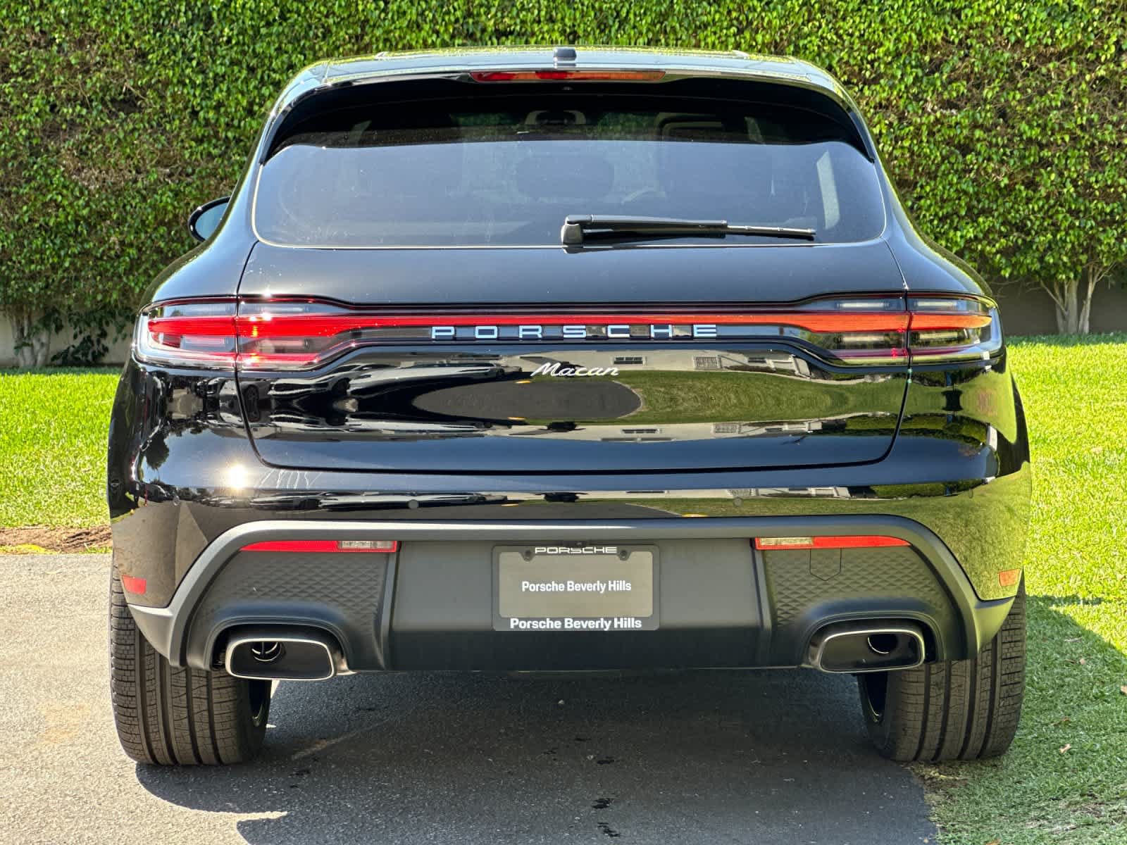 New 2026 Porsche Macan AWD/4WD image 7