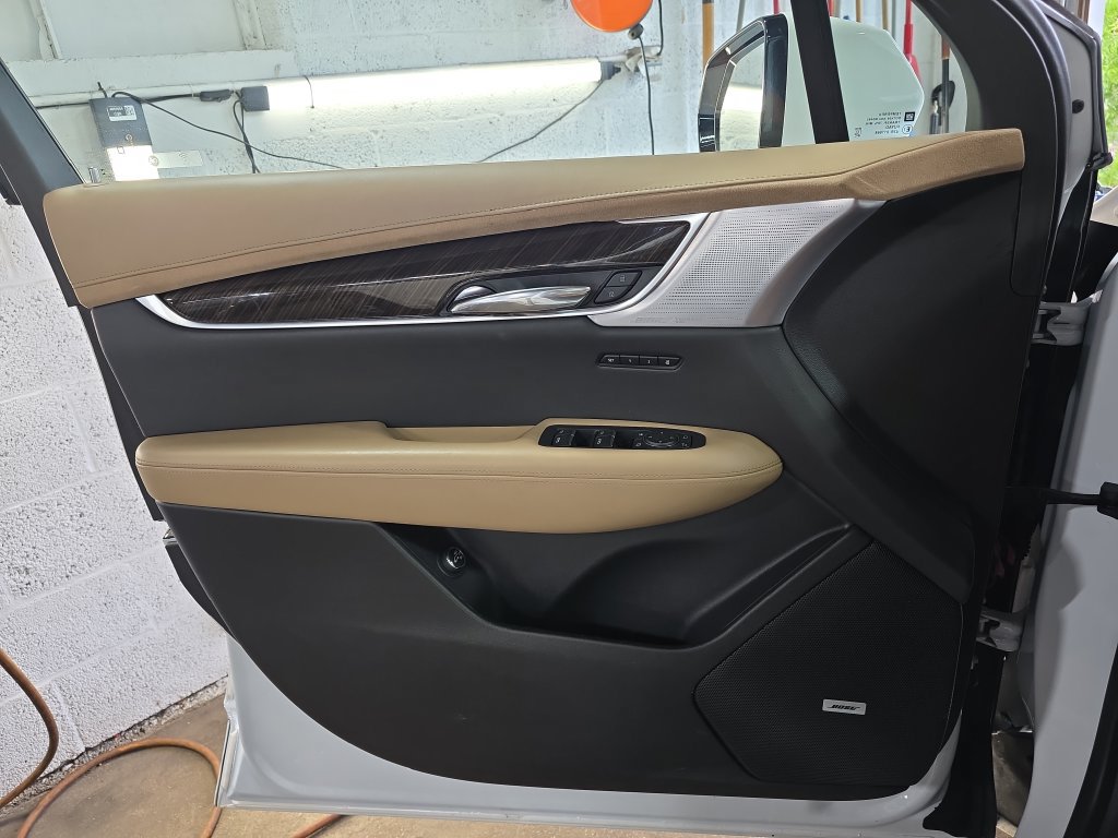 Used 2024 Cadillac XT6 Sport w/ Platinum Package AWD/4WD image 31