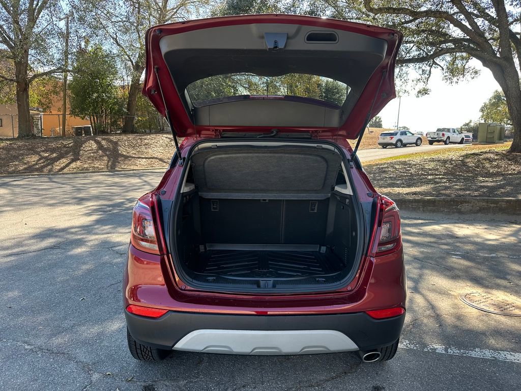 Used 2022 Buick Encore Preferred w/ Safety Package image 35