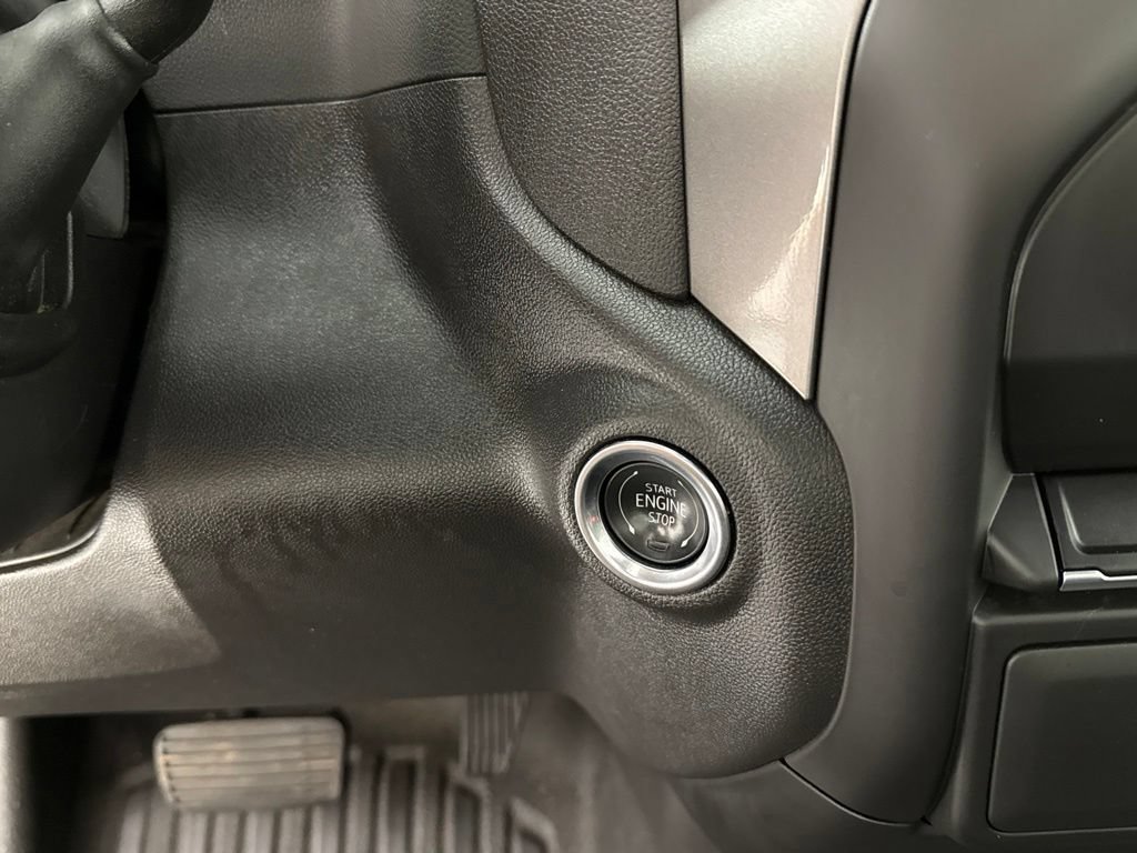 Certified 2025 Chevrolet Silverado 1500 W/T RWD image 29