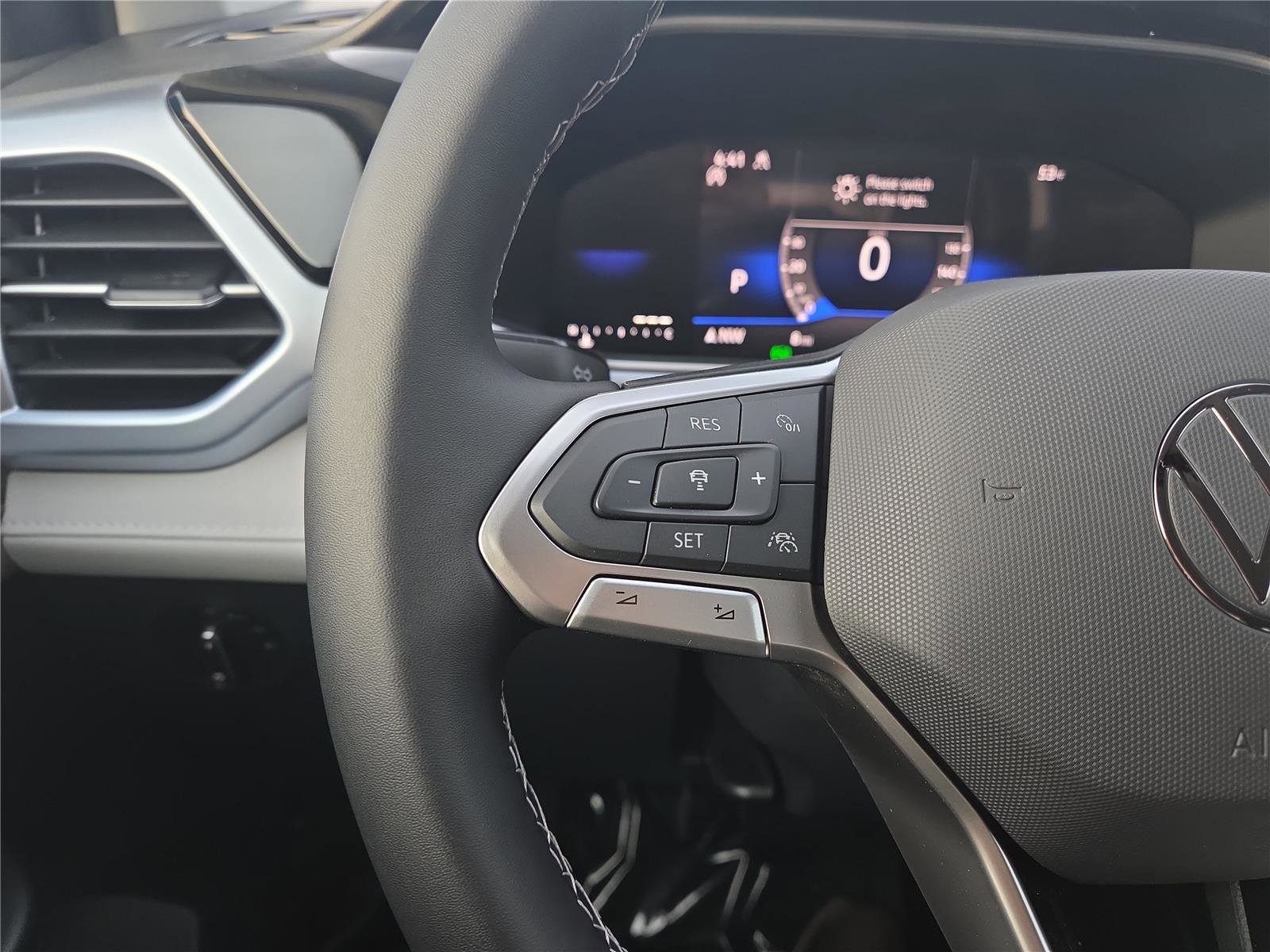 New 2026 Volkswagen Taos SE image 14