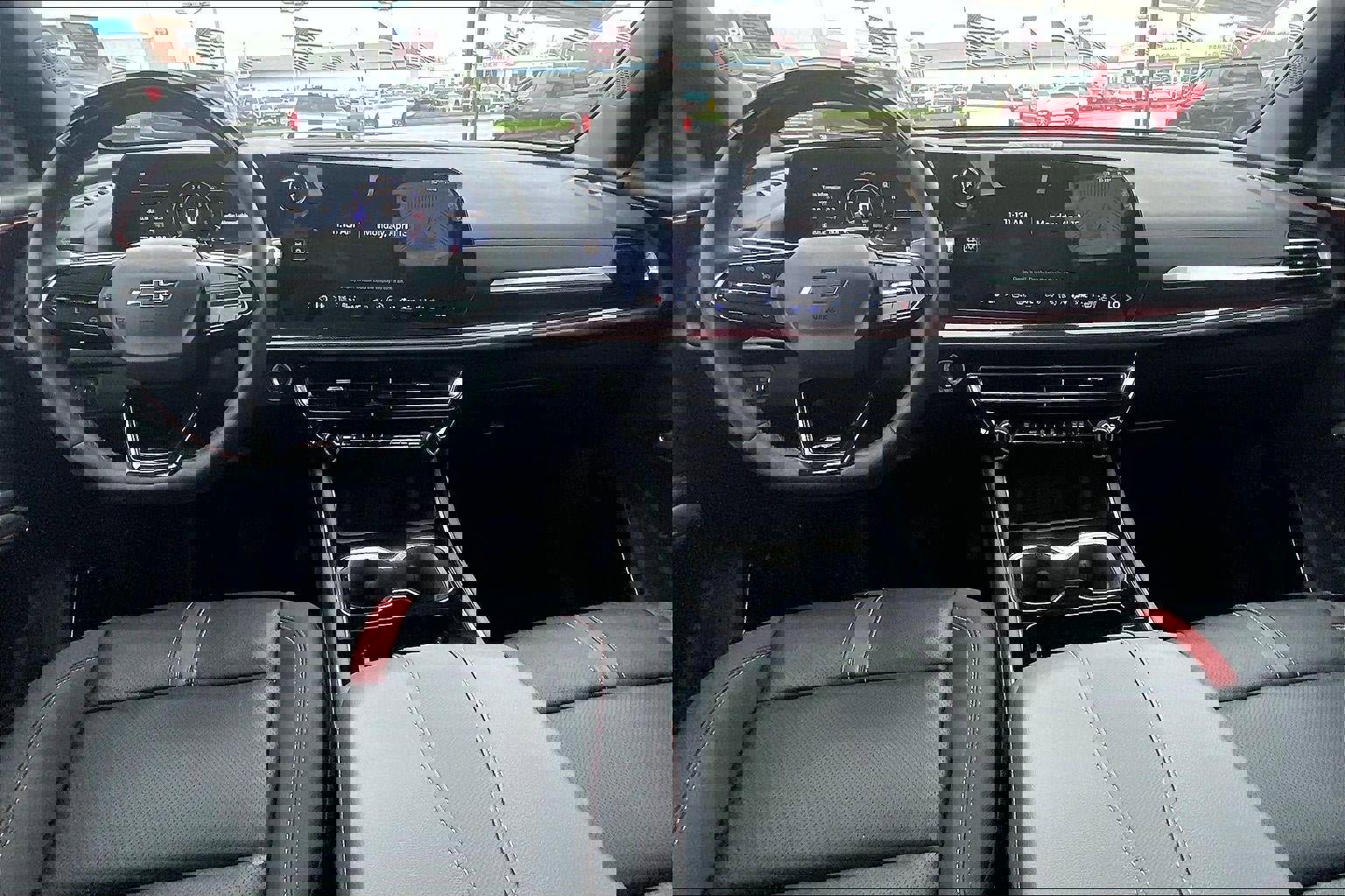 Used 2024 Chevrolet Traverse RS image 16