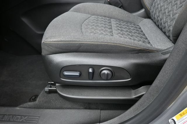 Used 2023 Chevrolet Equinox LT FWD image 18