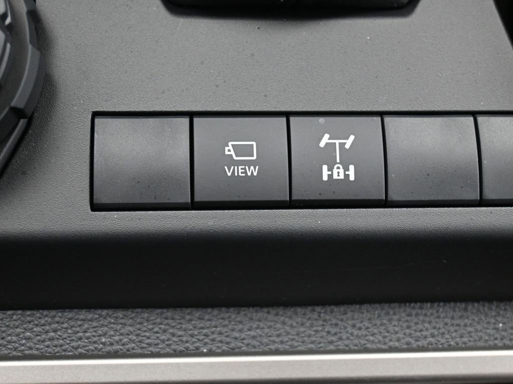 Certified 2025 Toyota 4Runner TRD Off-Road Premium image 30