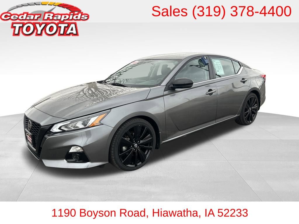 Used 2022 Nissan Altima 2.5 SR w/ Midnight Edition Package image 1