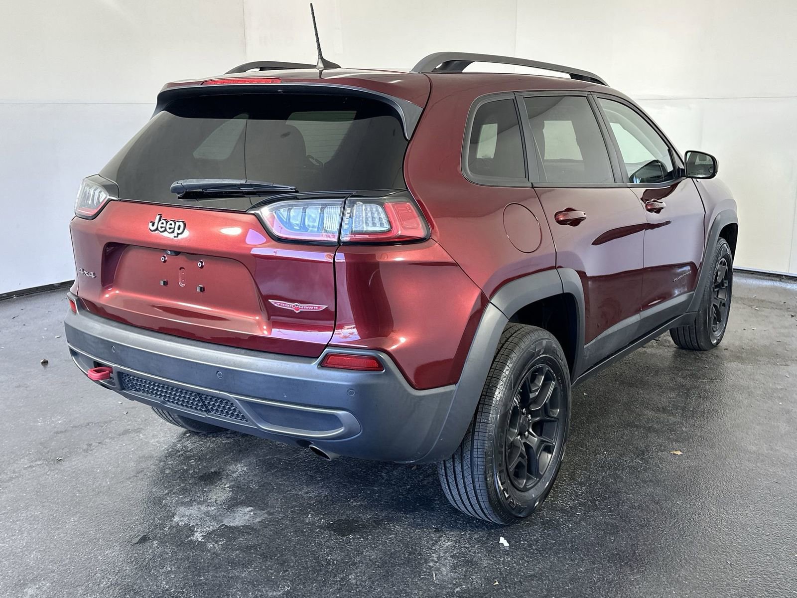 Used 2020 Jeep Cherokee Trailhawk w/ Cold Weather Group AWD/4WD image 8