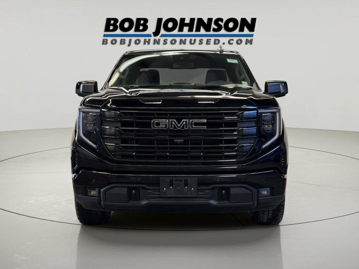 Used 2025 GMC Sierra 1500 Elevation w/ Preferred Package AWD/4WD image 4