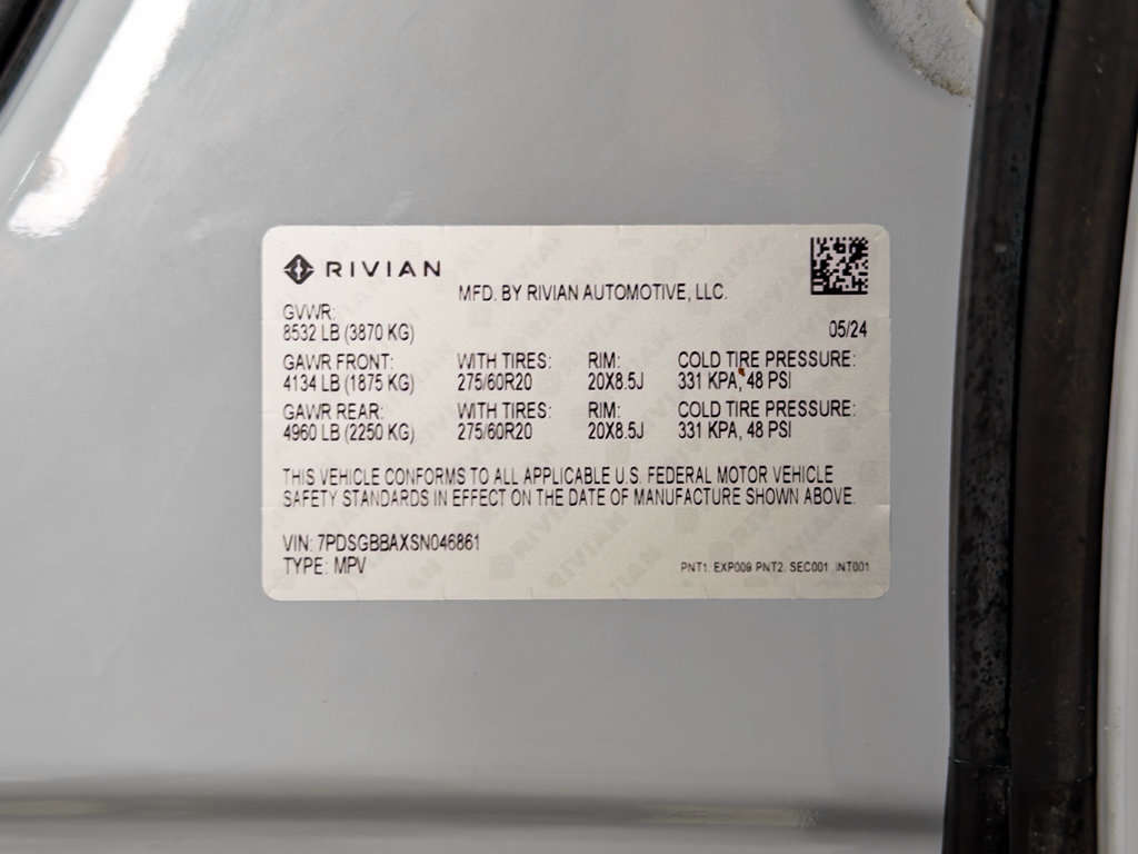 Used 2025 Rivian R1S Adventure Dual AWD/4WD image 29