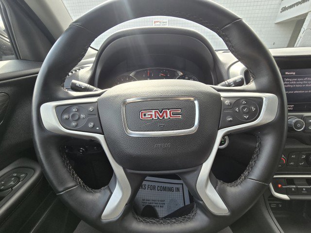 Used 2024 GMC Terrain SLT image 19