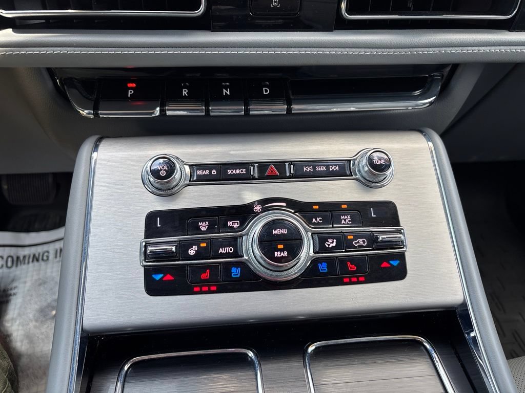 Used 2020 Lincoln Aviator Reserve w/ Equipment Group 202A AWD/4WD image 39