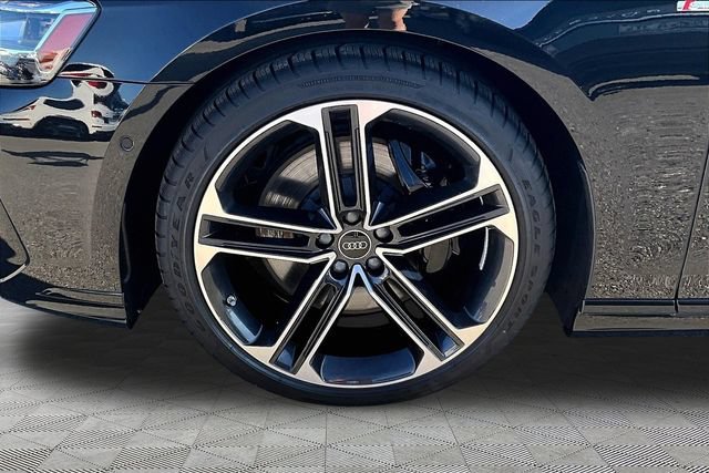 Used 2025 Audi A8 L 3.0T w/ Executive Package AWD/4WD image 8