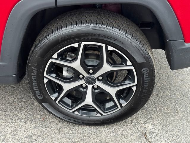 Used 2025 Jeep Compass Limited image 11