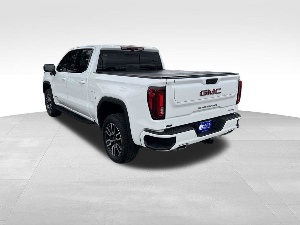 Used 2025 GMC Sierra 1500 AT4 w/ AT4 Premium Package AWD/4WD image 4