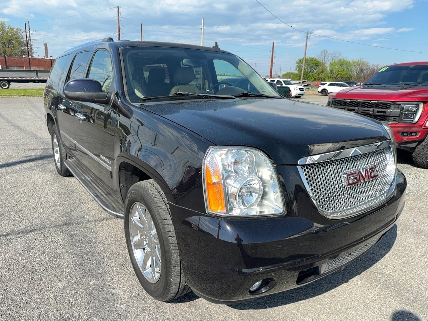 Used 2014 GMC Yukon XL Denali image 8